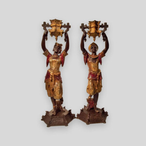 Bougeoirs 19e couple en bronze avec polychromie d'origine