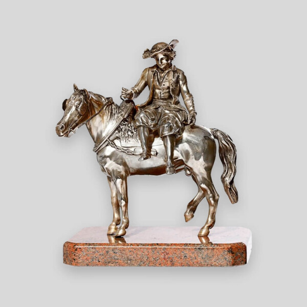 Cavalier en bronze argenté